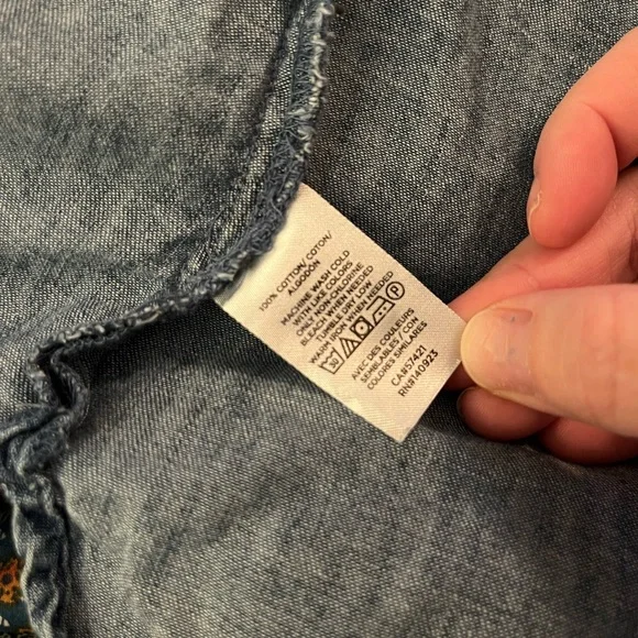 Like New Loft Women’s Denim - Picture 3 of 3